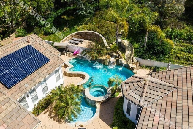 Foto del edificio - Beautiful Bel Etage Executive Home