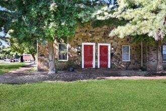 Building Photo - 3422 Clingstone Way