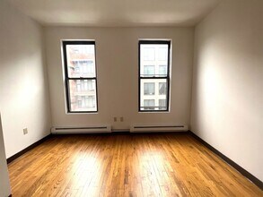 Building Photo - 1409 Grand St