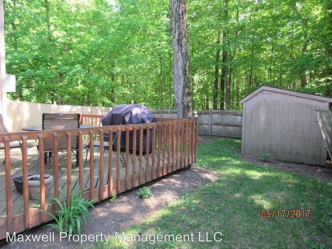 Building Photo - 62 Arrow Wood Pl