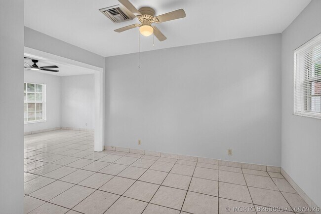 Foto del edificio - 410 NW 52nd Ct