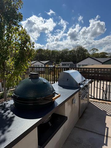 Foto del edificio - 4624 Welker Way