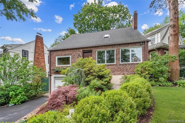 Building Photo - 3 Harmony Dr