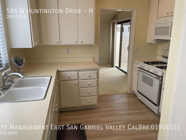 Building Photo - 586 W Huntington Dr