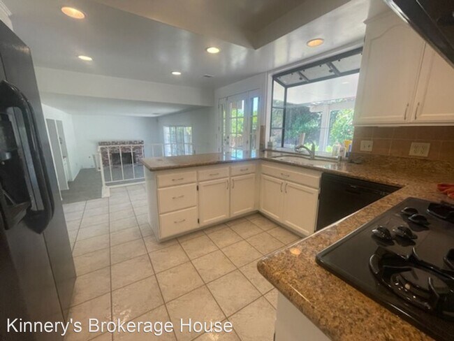Building Photo - 4 br, 3 bath House - 414 Greenbriar Lane
