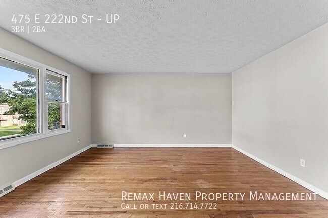 Building Photo - 475 E 222 Upper, Euclid- Spacious 3 bedroo...