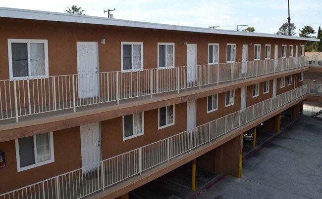 Highlander Apartments - Las Dos Palmas