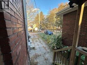 Building Photo - 204-204 McKay Ave