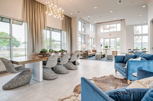 Building Photo - Lively at Firewheel