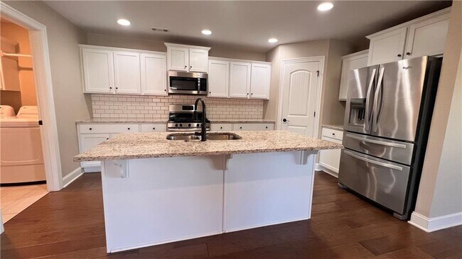 Foto del edificio - 3026 Summer View Ave