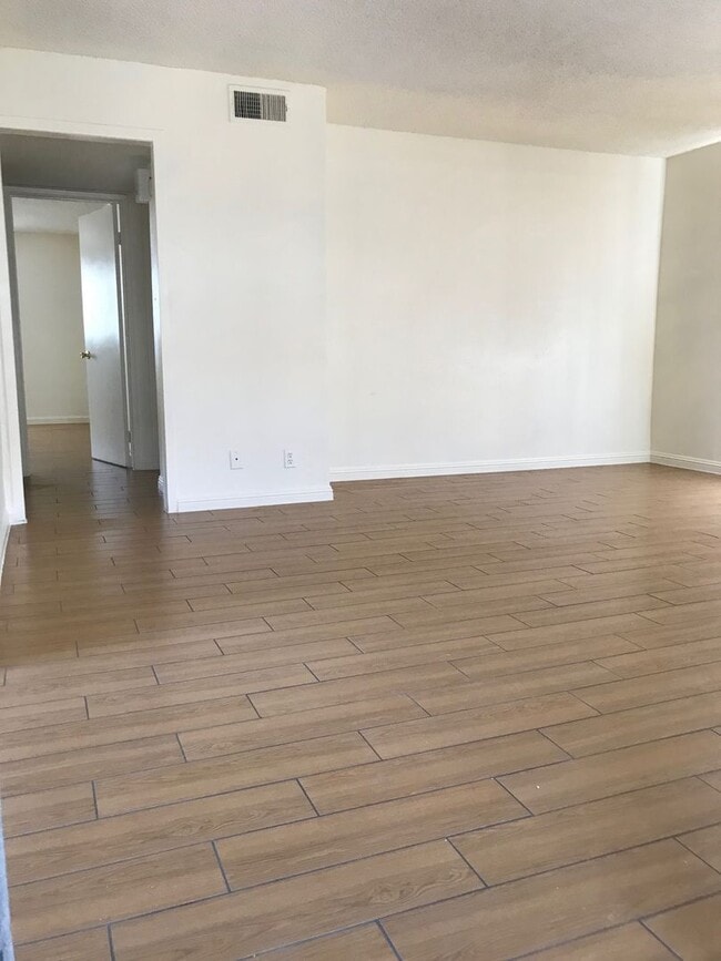 Building Photo - 3851 Hazelwood St