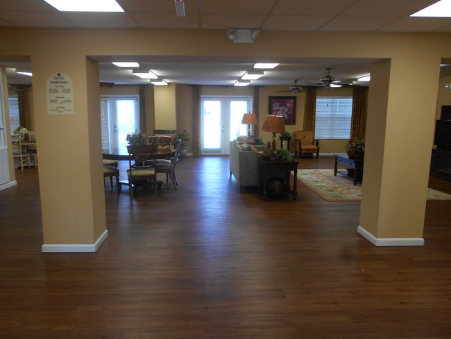 Front Lobby - Oakvilla Apartments