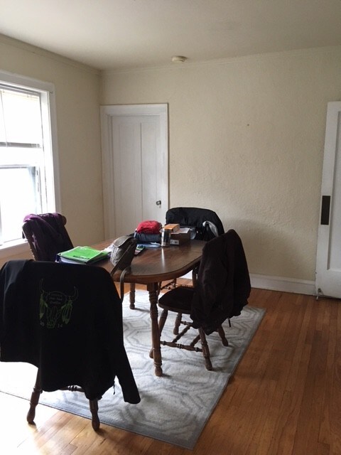 Foto del edificio - 3643 N Hermitage Ave