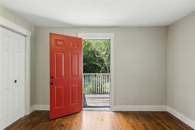 Foto del edificio - 3303 Dalton St