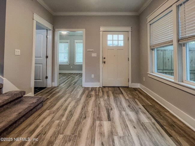 Building Photo - 4325 Appleton Ave