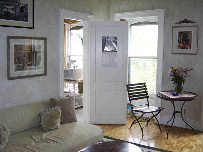 Building Photo - 163 Belmont Ave