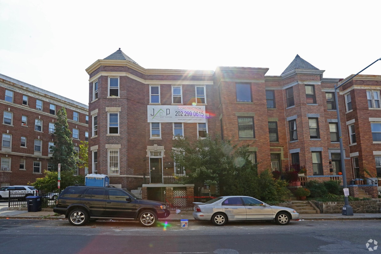 Primary Photo - 1500 Columbia Rd NW