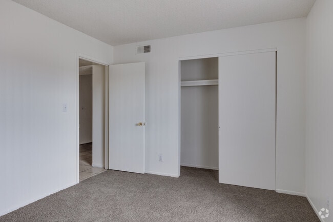 1BR, 1BA - 659SF - Bedroom - Pine Terrace