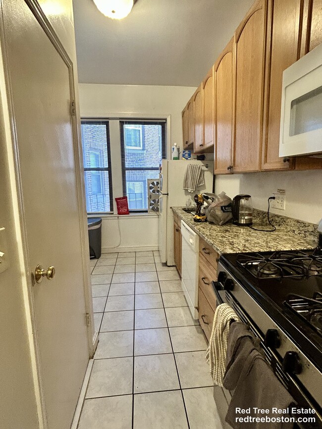 Photo - 1706 Commonwealth Ave Apartment