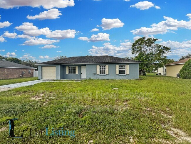 Foto del edificio - 5653 Viburnum Ct