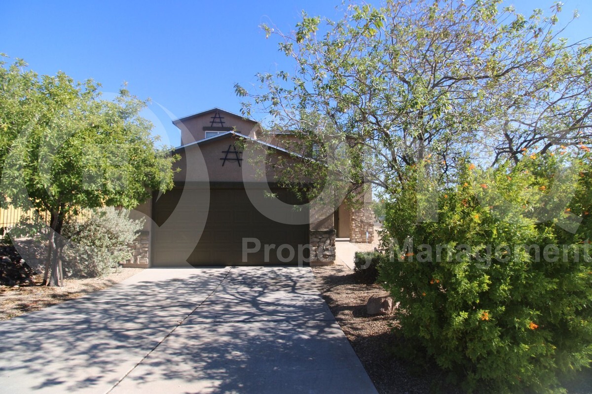 Primary Photo - 1351 Burdock Dr S