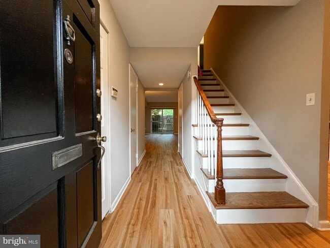 Building Photo - 10863 Bucknell Dr