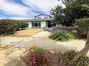 Building Photo - 6529 Albatross St