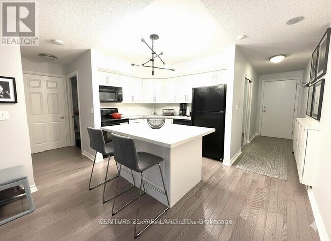 Photo du bâtiment - 270 Wellington St W