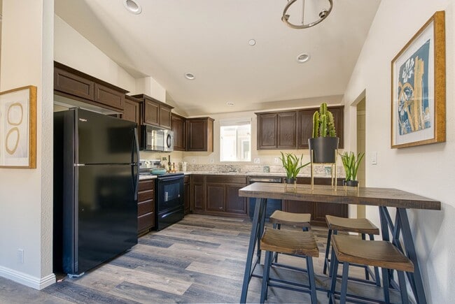 Building Photo - Remodeled Modern 3 Bed/2 Bath National City