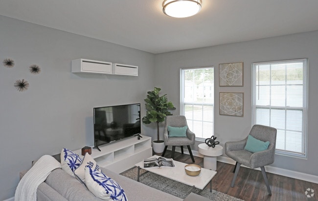 2BR, 2BA - 668 SF - Patriot Derby (FKA Vesta Derby Oaks)