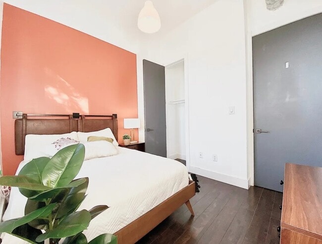 Photo - Furnished room/NOT APARTMENT