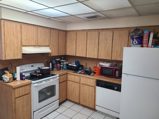Building Photo - 8927 SW 40th Ter