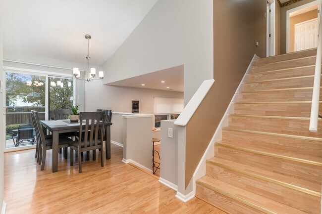 Foto del edificio - 2111 Lolo Pass Dr