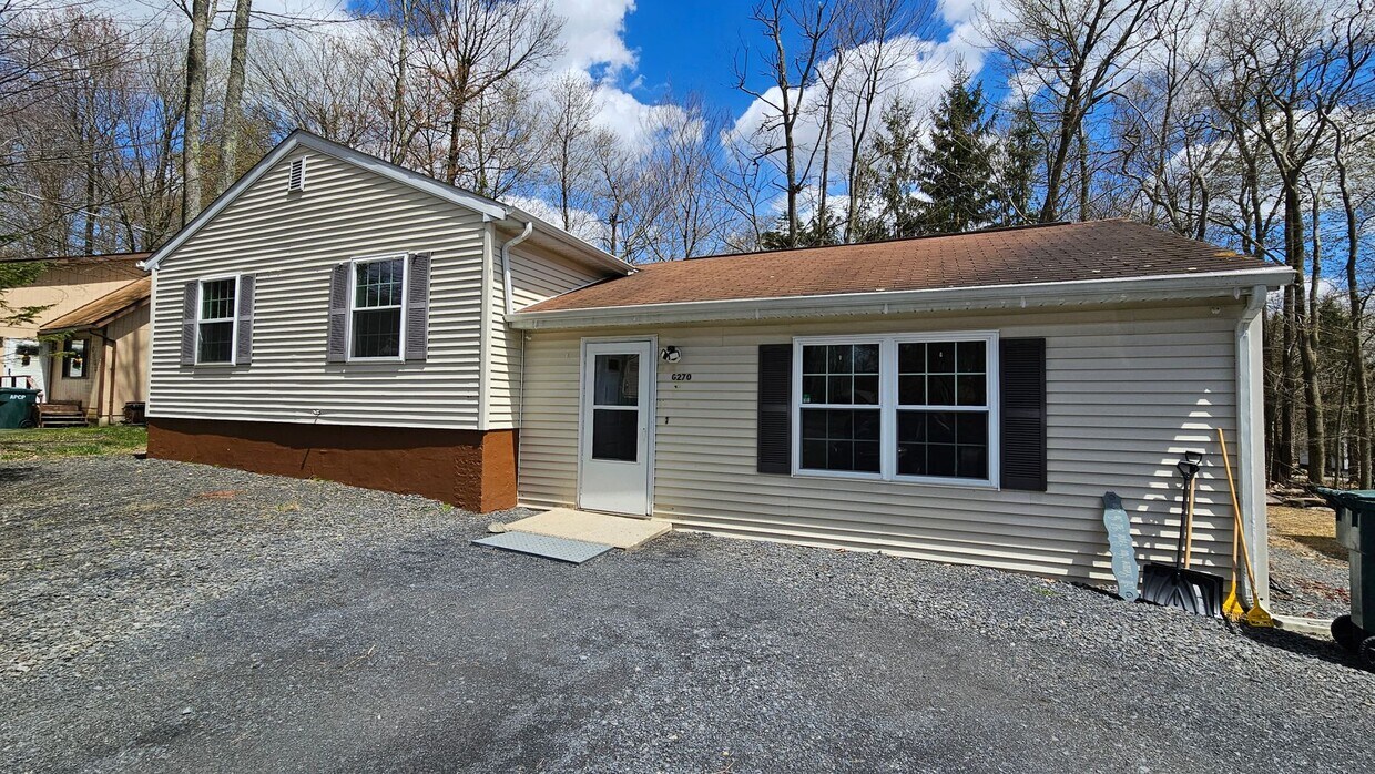 7555 Eagle Rock Dr, Tobyhanna, PA 18466 House Rental in Tobyhanna, PA