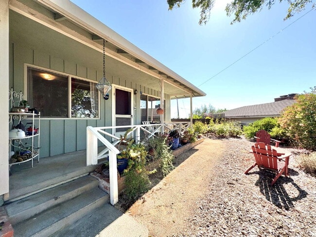 Foto del edificio - Peaceful Charmer Single-Story Retreat in V...