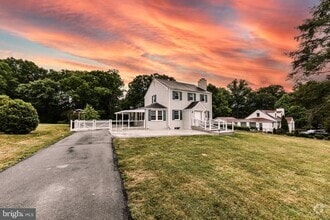 Building Photo - 3529 Woodburn Rd