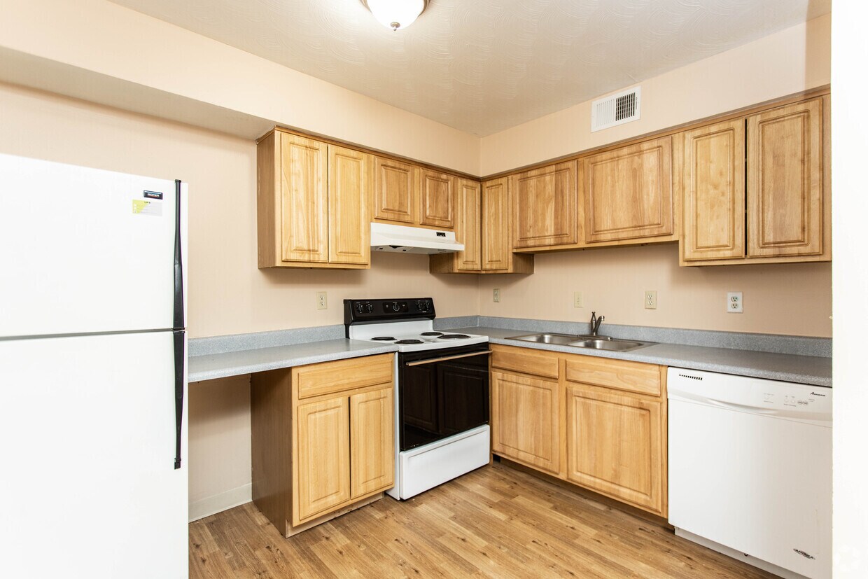 Primary Photo - Flats at 65