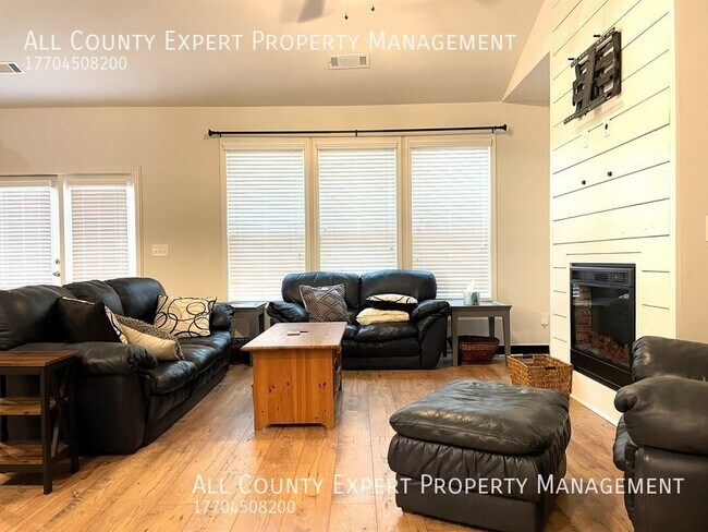 Building Photo - Wonderful Ranch Home in Flowery Branch