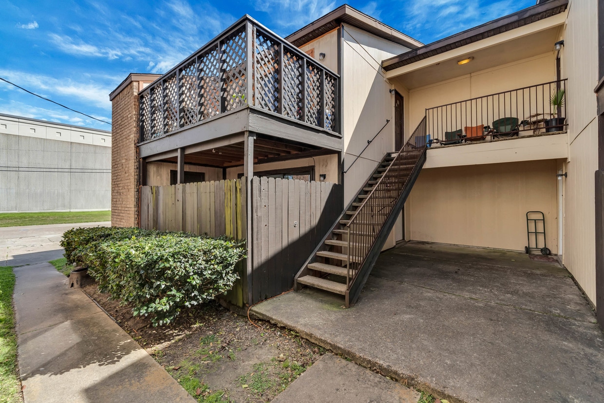 396 Duroux Rd, La Marque, TX 77568 Apartments in La Marque, TX