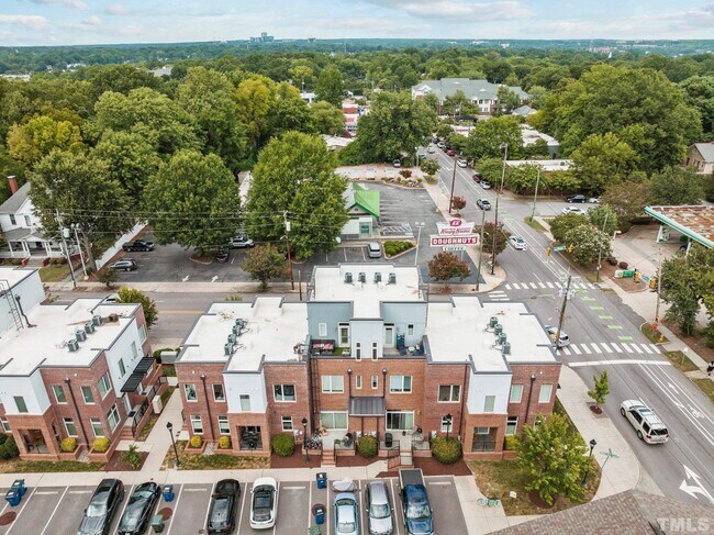 Foto del edificio - 254 William Drummond Way