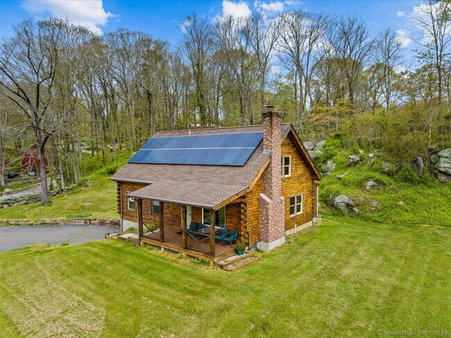 Foto del edificio - 698 Leetes Island Rd