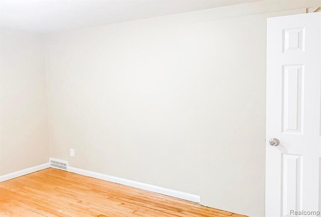 Building Photo - 10725 McKinney St