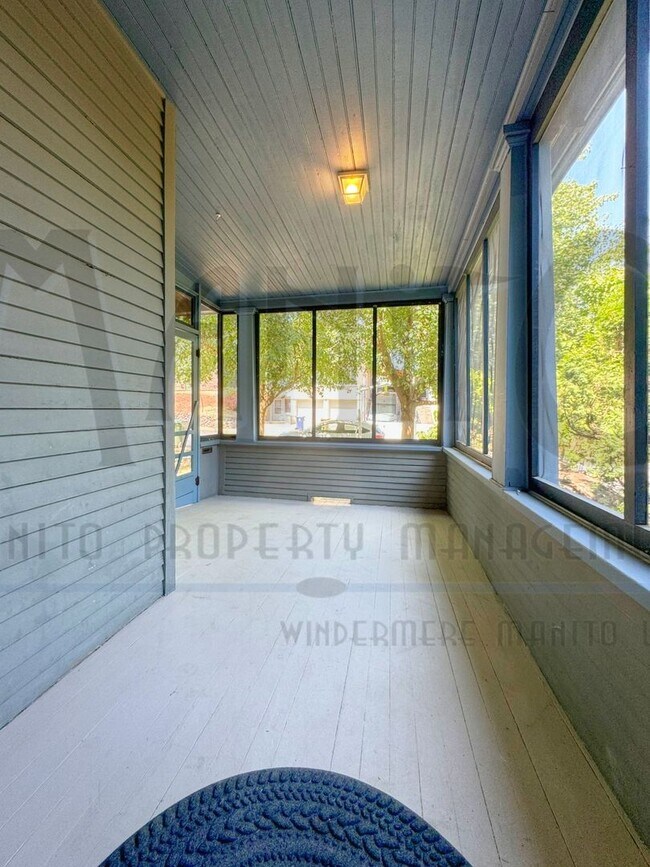 Foto del edificio - *COMING SOON* Vintage Craftsman In Prime L...