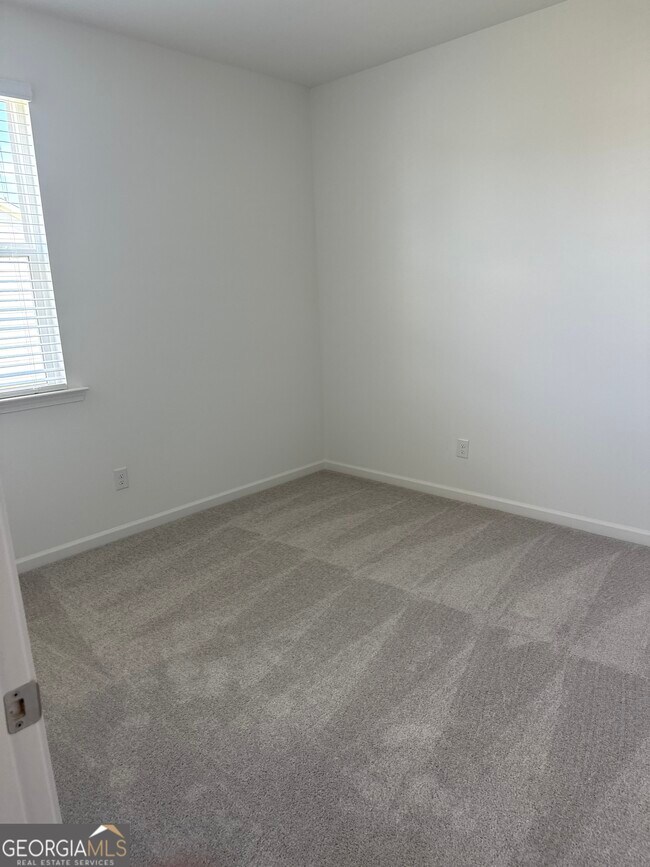 Building Photo - 205 Overton Dr
