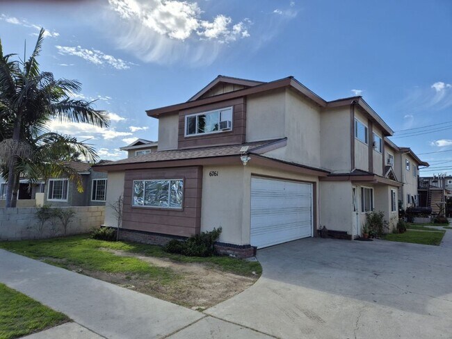 Foto del edificio - 6761 Curtis Ave