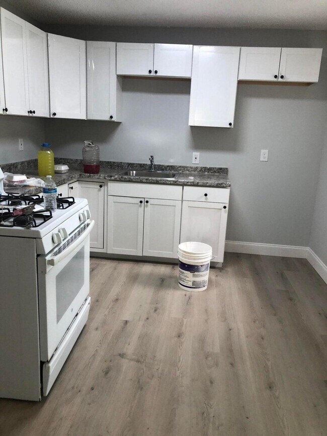 Foto del edificio - 5862 Triphammer Rd