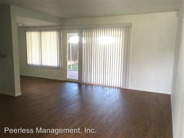 Building Photo - 2031 Terracina Cir