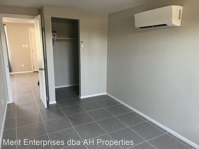 Building Photo - 1 br, 1 bath House - 301 E VERDE LN 1/2