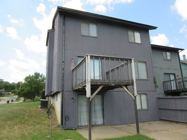 Building Photo - 3626 SW Eveningside Dr