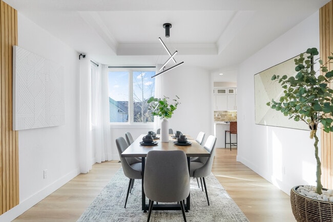 Building Photo - Robb Way